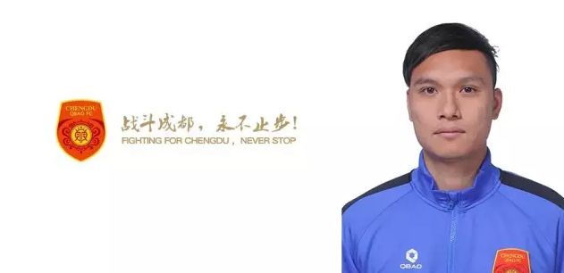 阳光下的男女