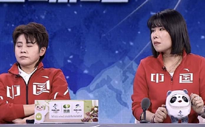 精品国产香蕉伊思人在线又爽又黄